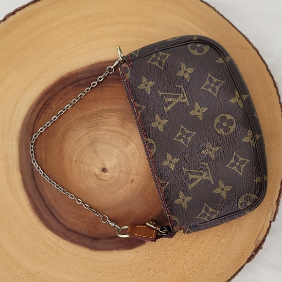 louis vuitton takashi murakami cherry pochette - Picture 2 of 14